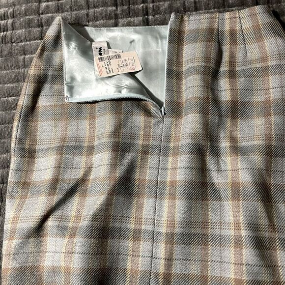 NWT Isani New York designer plaid wool mini skirt size 8 from Saks Fifth Avenue - Picture 2 of 6